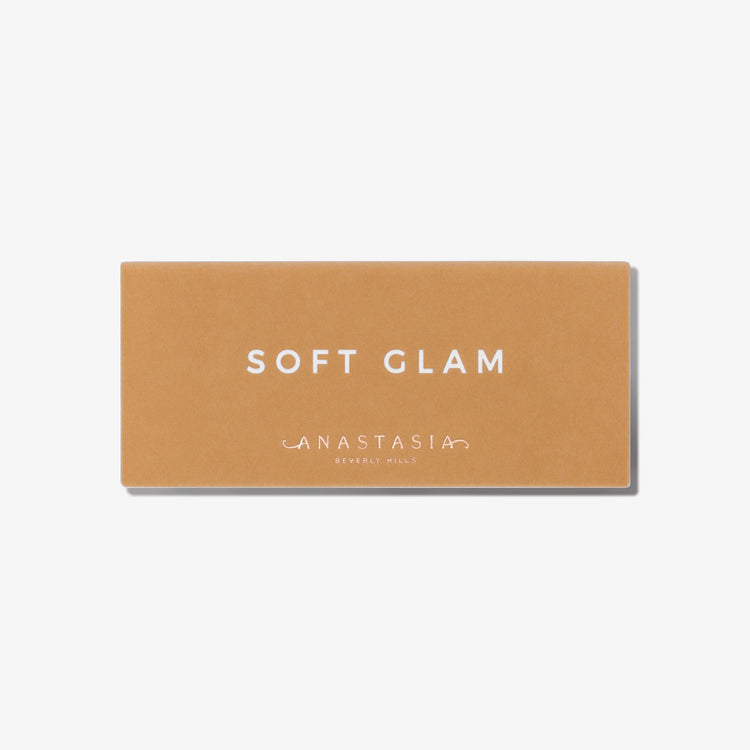 باليت ظلال العيون سوفت جلام (Soft Glam Eyeshadow Palette) من الماركة الشهيرة انستازيا بيفرلي هيلز (Anastasia Beverly Hills).