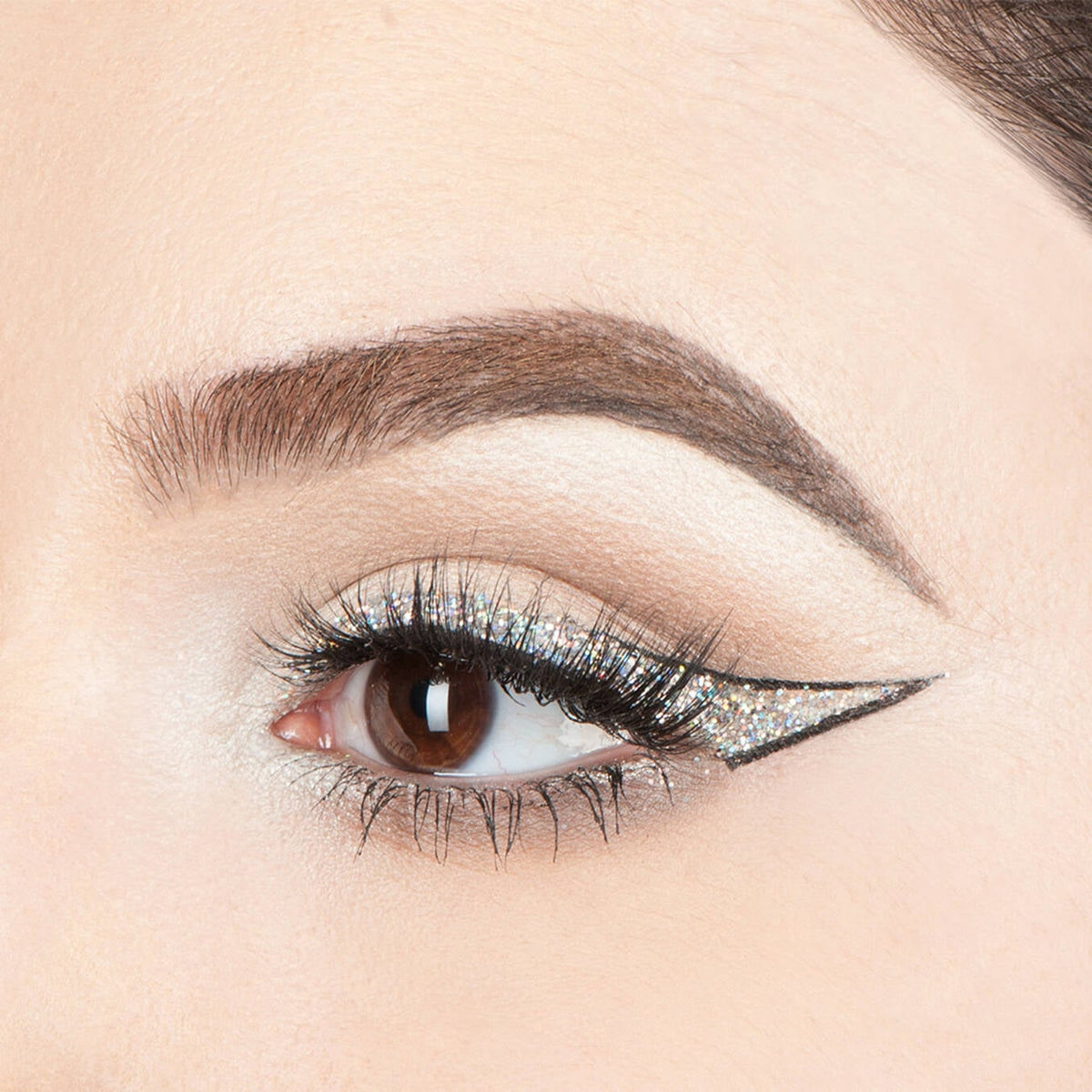 برايمر جليتر من ماركة NYX Professional Makeup،