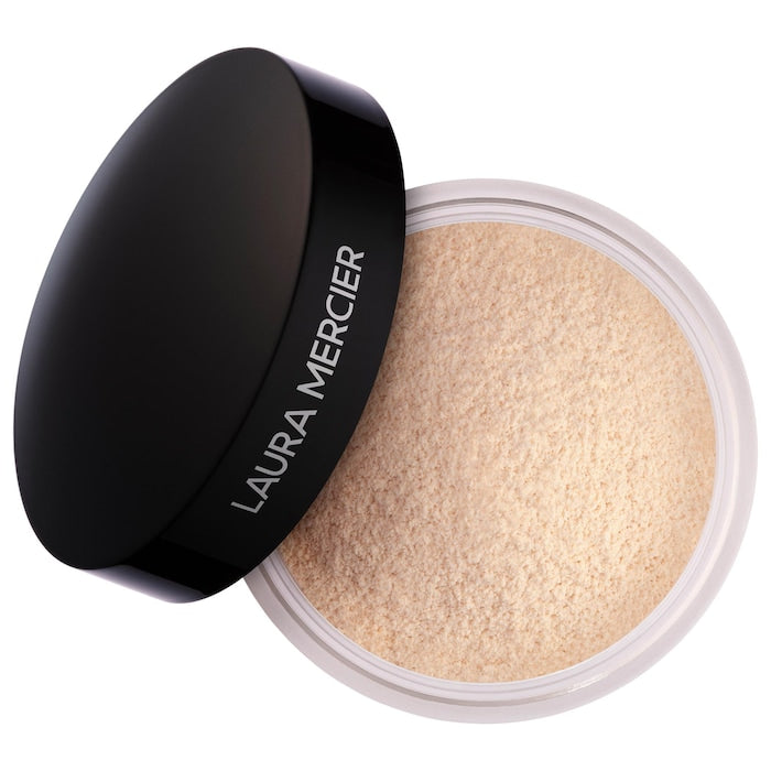 Mercier Translucent Loose Setting Powder) هي منتج تجميل شهير للغاية وحائز على عدة جوائز، وتُعد خياراً أساسياً لدى خبراء التجميل