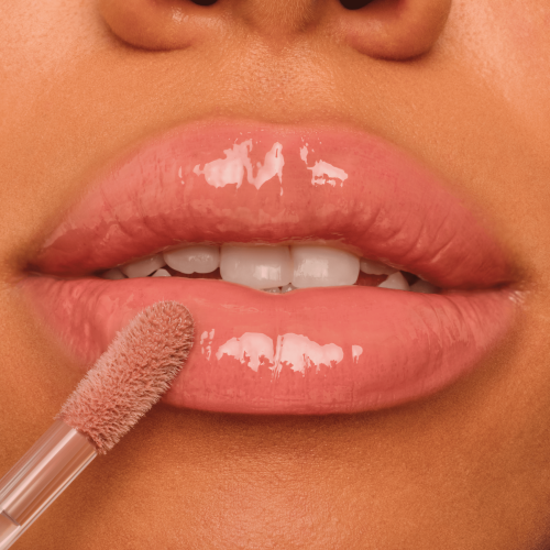 ملمع الشفاه Filler Supreme Lip Gloss من العلامة التجارية الشهيرة Catrice (كاتريس) درجة 50