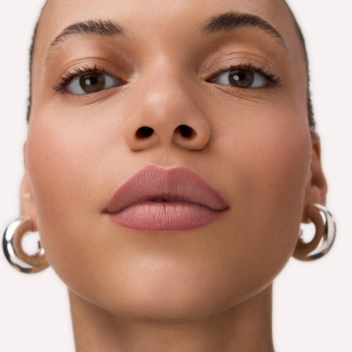 قلم تحديد الشفاه جل جلايد طويل الأمد (Gel Glide Long-Lasting Lip Liner) من الماركة المعروفة Catrice.رقم 010