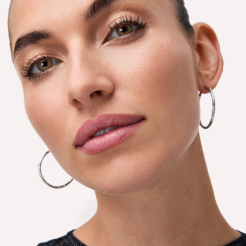 قلم تحديد الشفاه جل جلايد طويل الأمد (Gel Glide Long-Lasting Lip Liner) من الماركة المعروفة Catrice.رقم 010