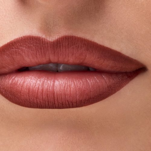 قلم تحديد الشفاه جل جلايد طويل الأمد (Gel Glide Long-Lasting Lip Liner) من الماركة المعروفة Catrice.درجة 050