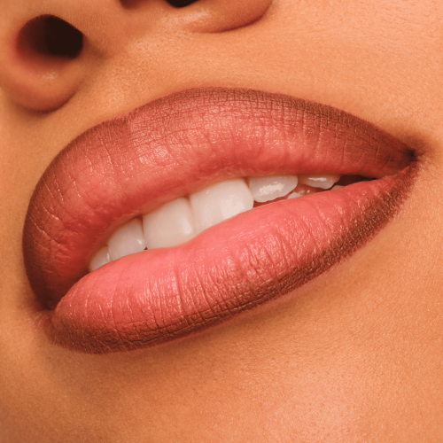 قلم تحديد الشفاه جل جلايد طويل الأمد (Gel Glide Long-Lasting Lip Liner) من الماركة المعروفة Catrice.درجة 060