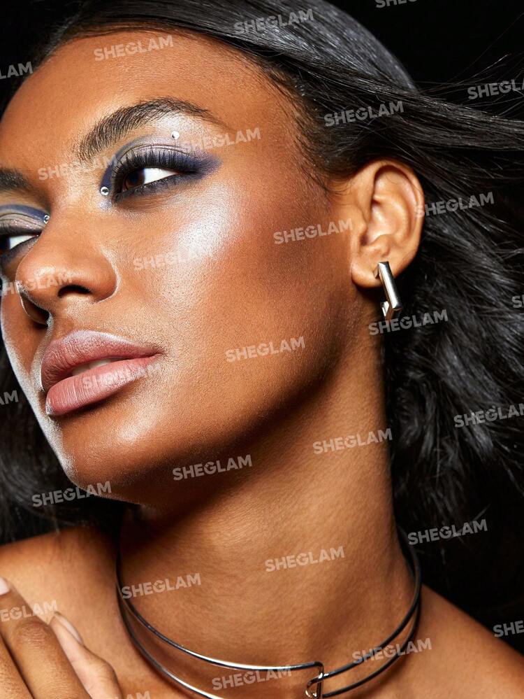 SHEGLAM Lunar Glow Highlighter شي كلام أضاءة للبشرة
