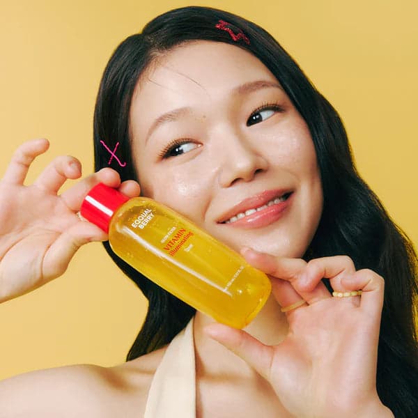 تونر إيكوال بيري الأصفر EQQUALBERRY Glow Filter Vitamin Illuminating Toner.