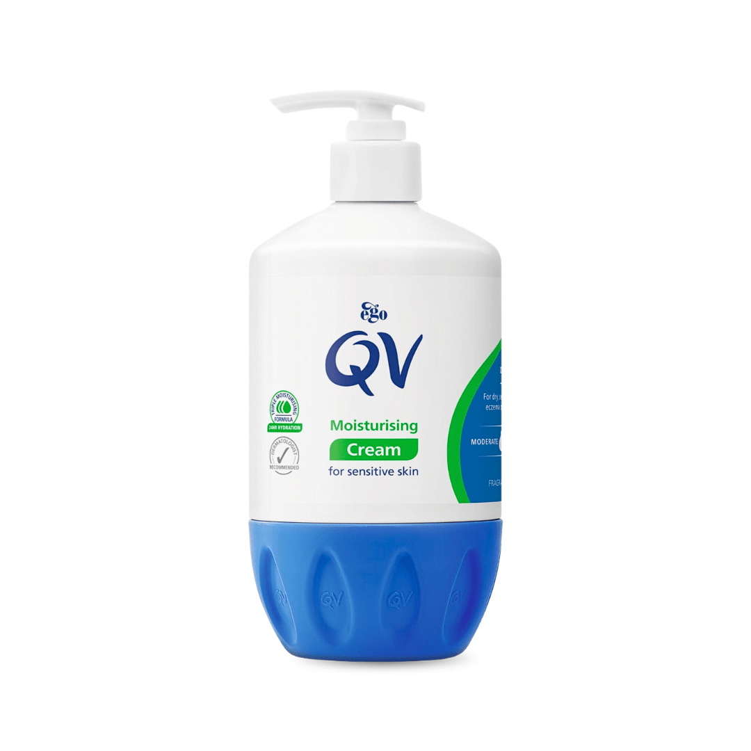 كريم مرطب كيو في (QV Moisturising Cream) المخصص للبشرة الحساسة والجافة.