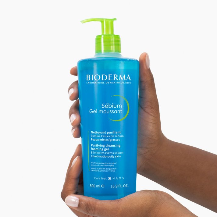 هو منظف بيوديرما سيبيوم الرغوي المنقي (Bioderma Sébium Gel Moussant) للبشرة المختلطة والدهنية بحجم 500 مل.