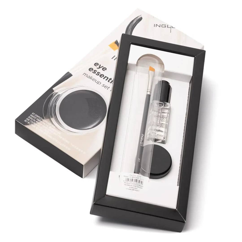مجموعة أساسيات العين من إنجلوت (Inglot Eye Essentials Set) تحتوي على ثلاثة منتجات رئيسية لمكياج العيون.