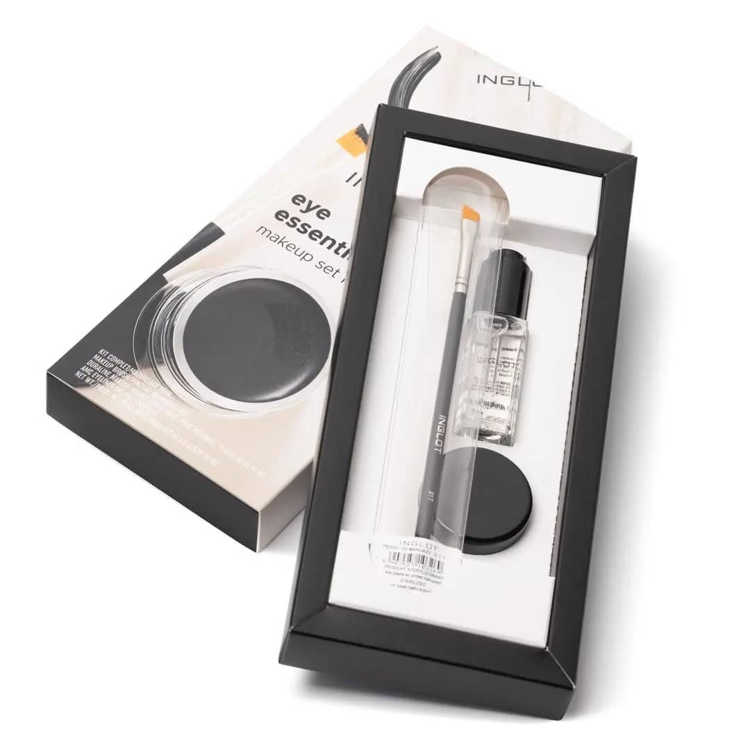 مجموعة أساسيات العين من إنجلوت (Inglot Eye Essentials Set) تحتوي على ثلاثة منتجات رئيسية لمكياج العيون.